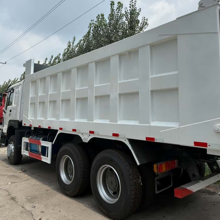 Standardized Howo Reman Trucks Tipper Ten Tyre for Sale Price