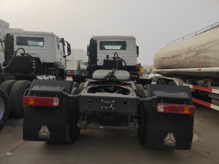 China Reman 6x4 Tractor Trucks Sinotruk Howo NX 430 for Sale