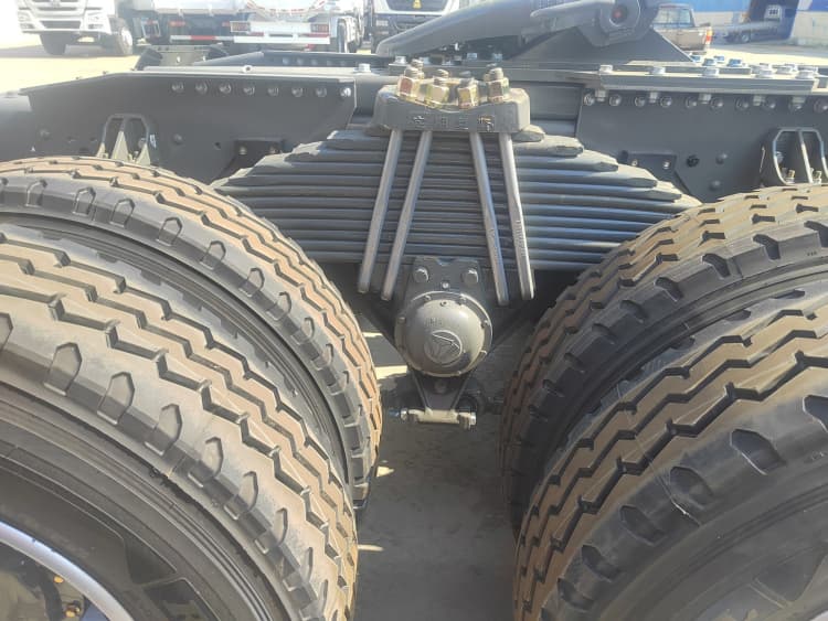Reman Sinotruk Tractor Head Howo NX 6x4 Trucks