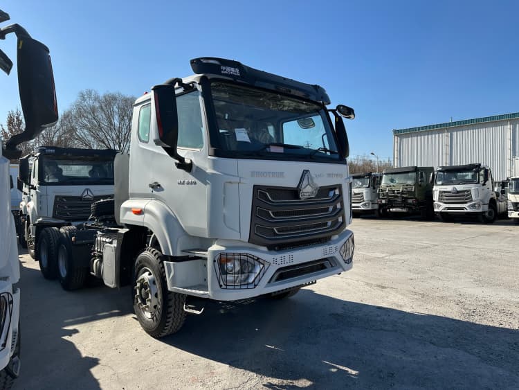 Howo NX Reman Tractor Trucks 6x4 for Sale