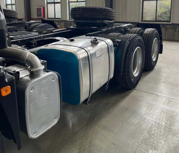 Reman Sino Howo Truck Tractor NX 371 6x4 Price