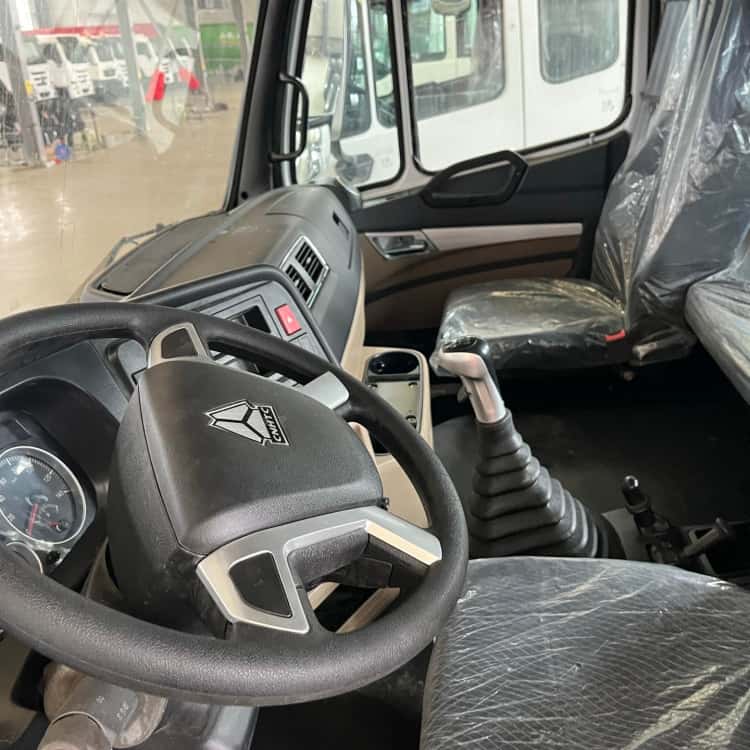 Reman Sino Howo Truck Tractor NX 371 6x4 Price