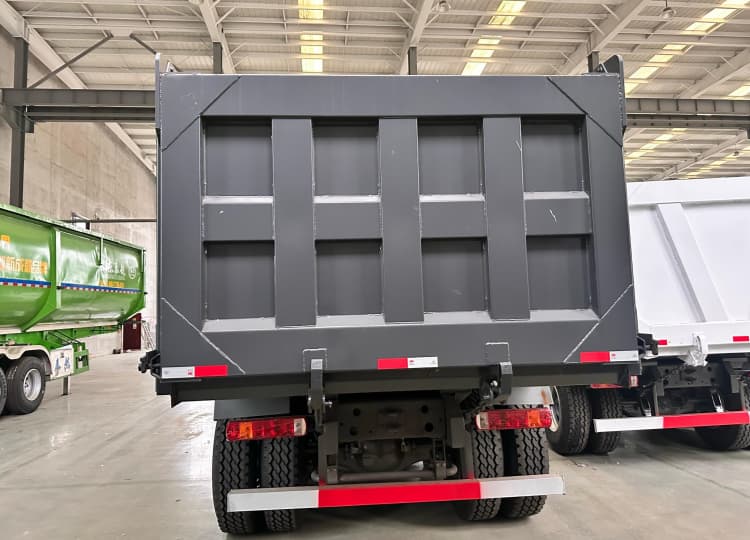 Reman Manufacturing vs New Manufacturing: Key Differences for Fleets 3 Reman Manufacturing vs New Manufacturing: Key Differences for Fleets
