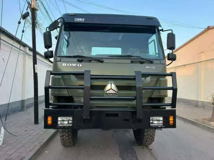 Reman Chassis Truck Sinotruk 375 8x4 for Sale 